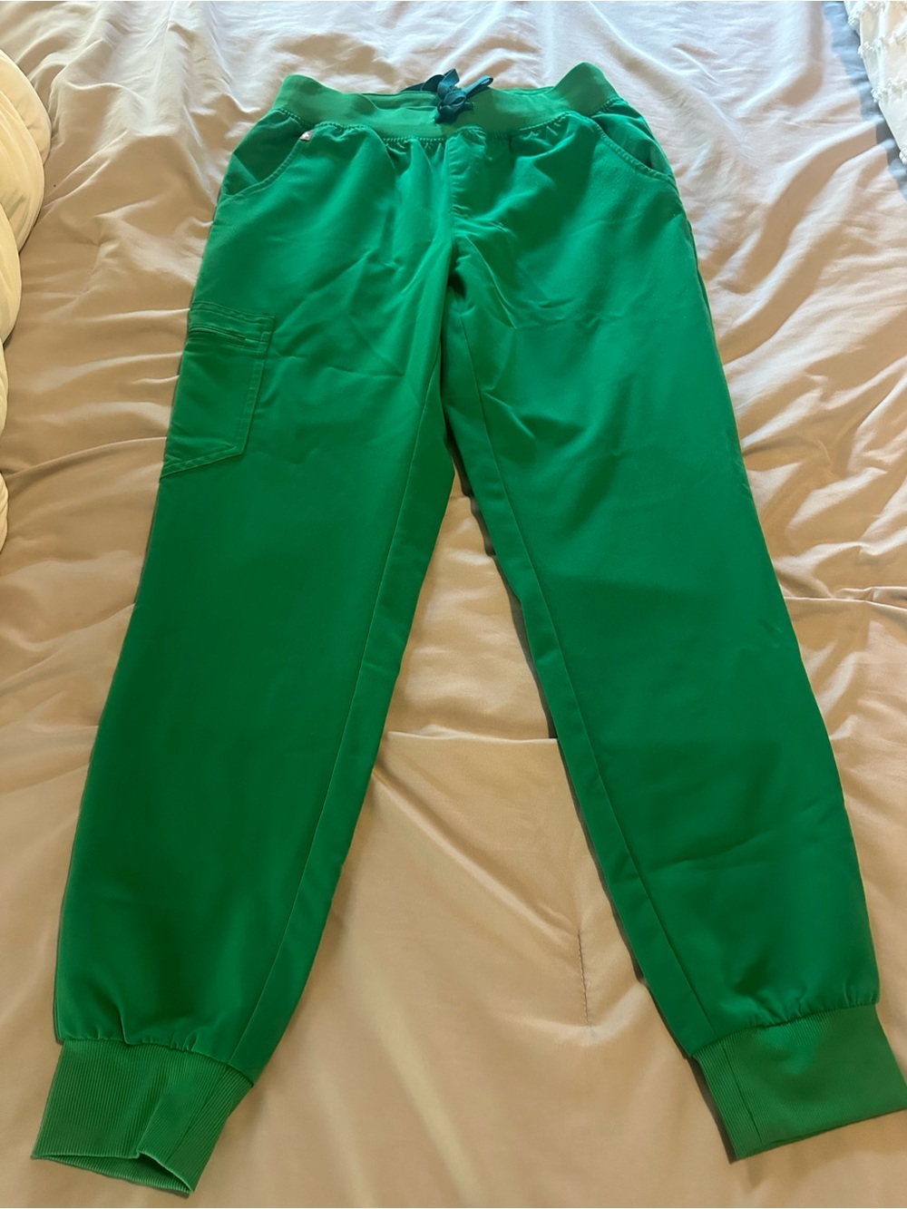 Women’s Figs Evergreen Jogger Pants - Comfortable Elastic Waist